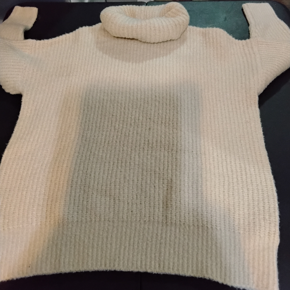 Forever 21 Cream Turtleneck Sweater